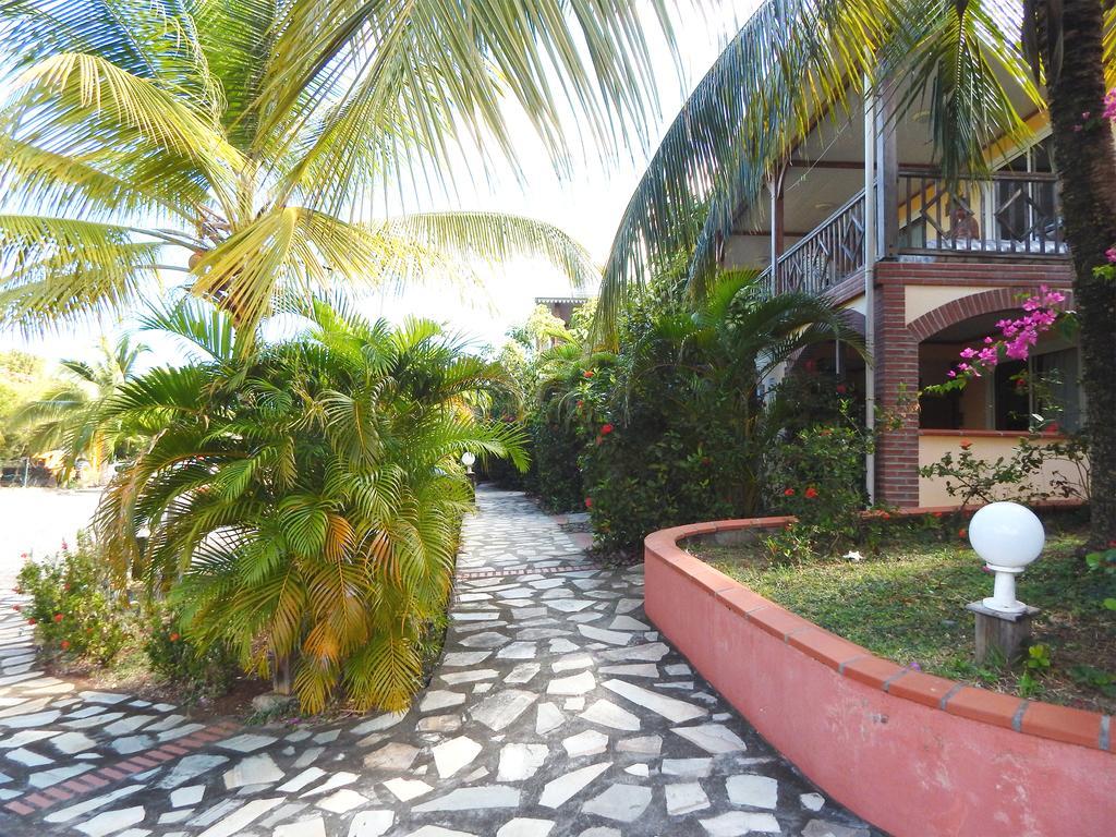 Hotel Cap Macabou Ле Вауклин Екстериор снимка