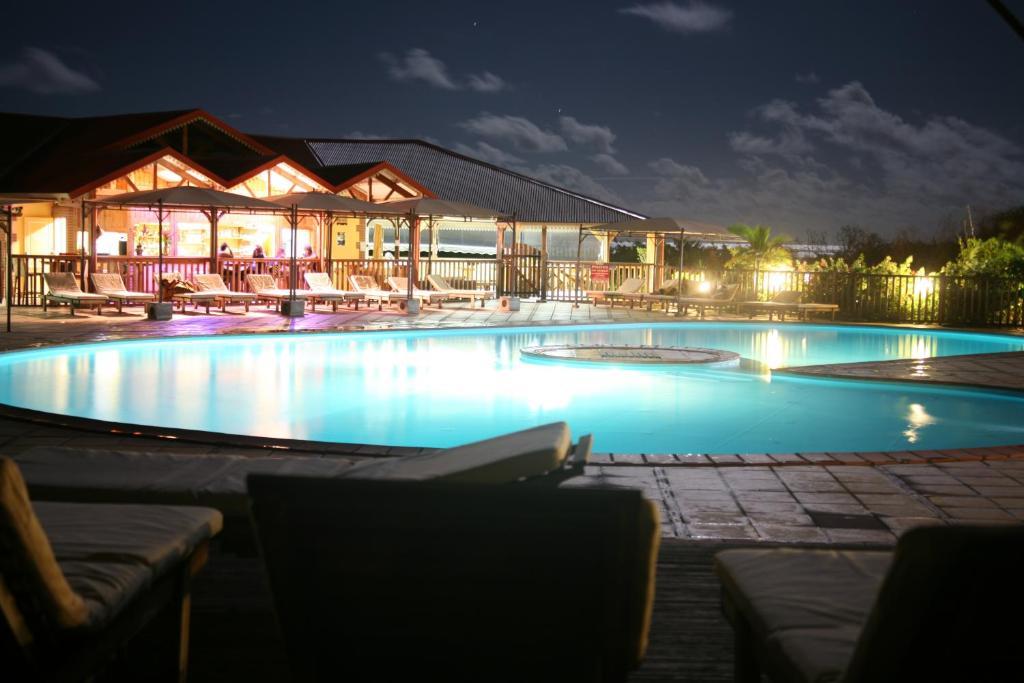 Hotel Cap Macabou Ле Вауклин Екстериор снимка