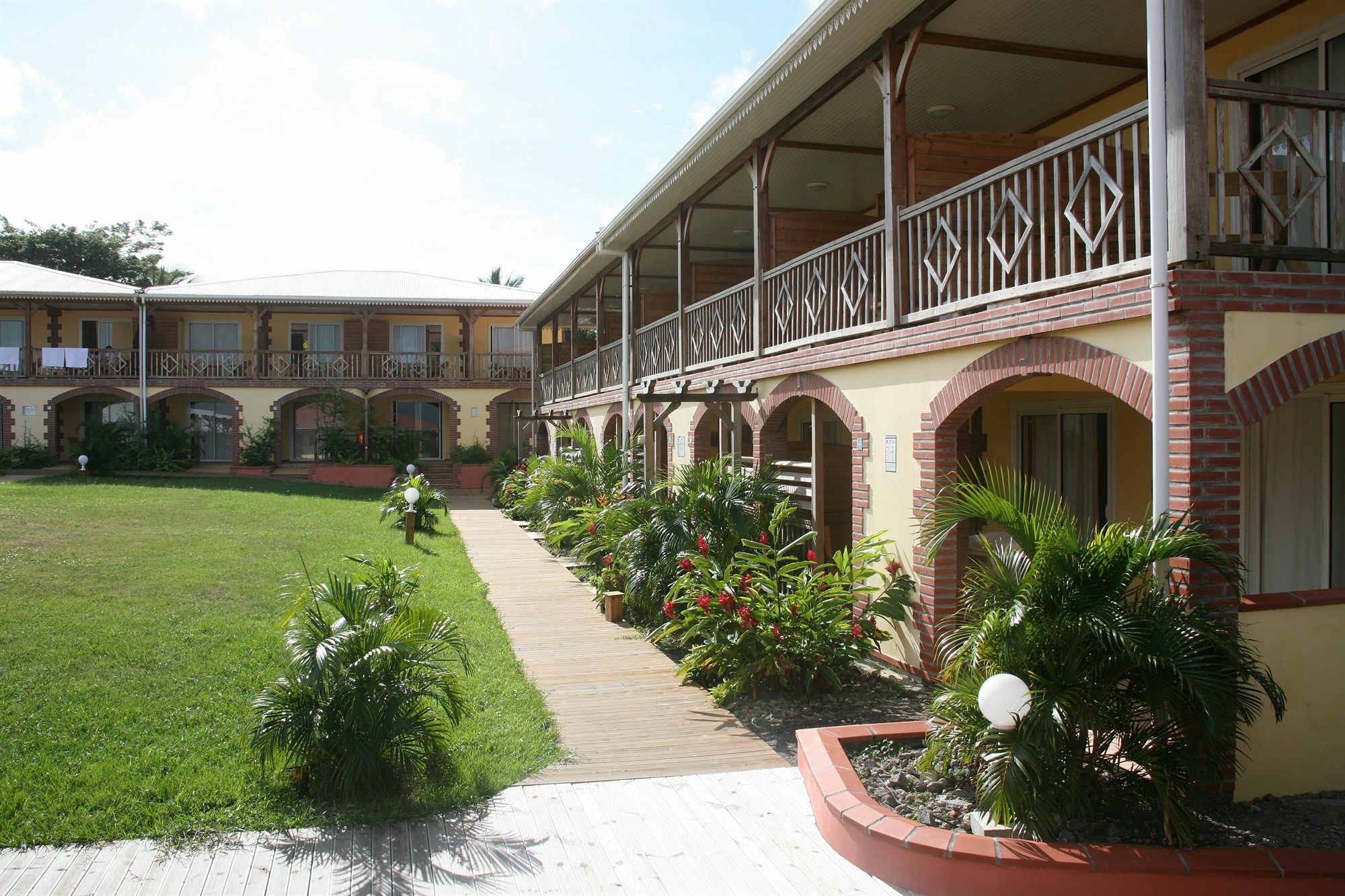Hotel Cap Macabou Ле Вауклин Екстериор снимка
