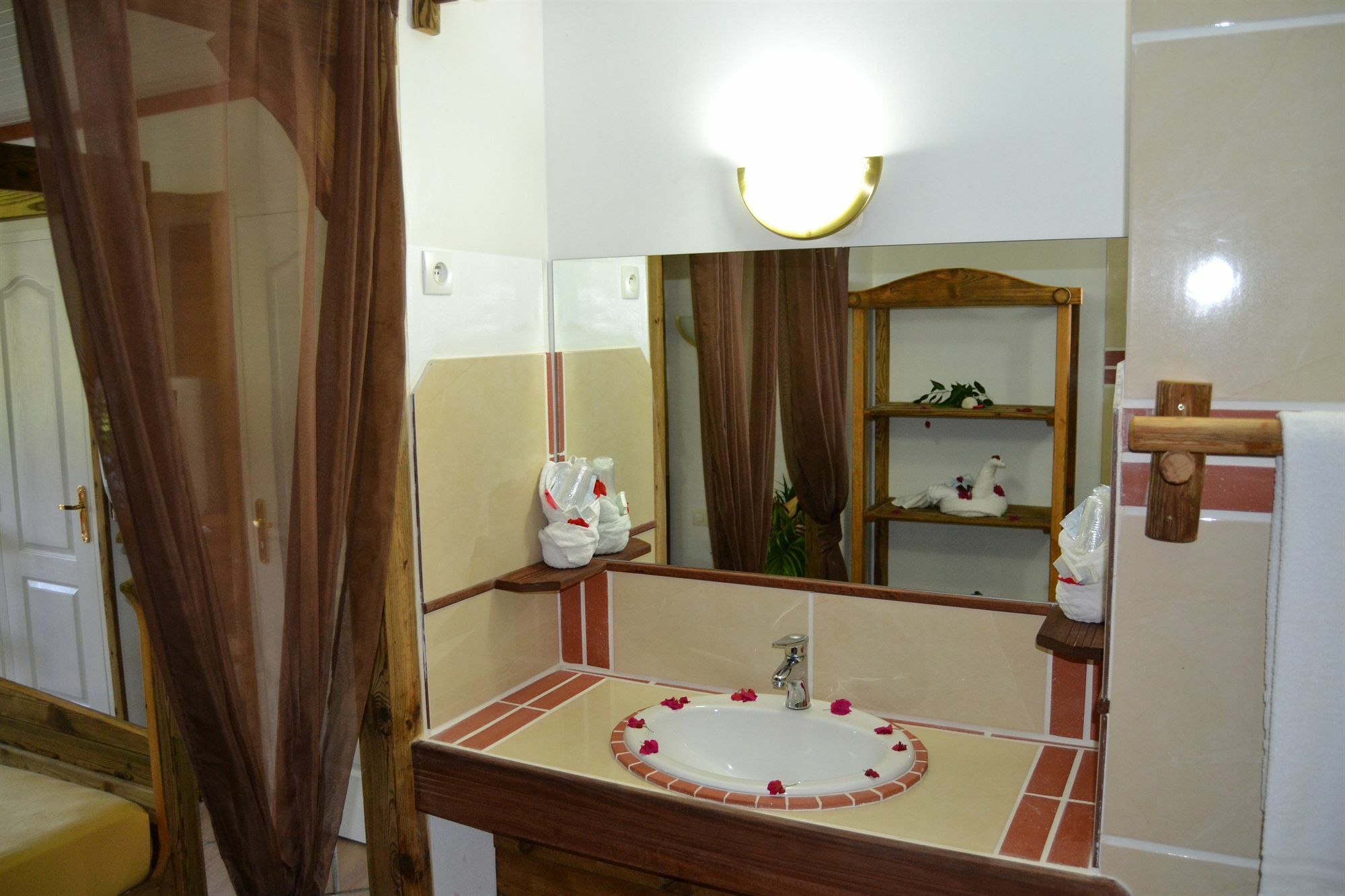 Hotel Cap Macabou Ле Вауклин Екстериор снимка